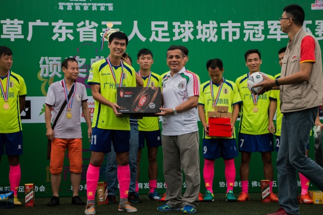 天空预测阿莫林首秀首发：阵型3421