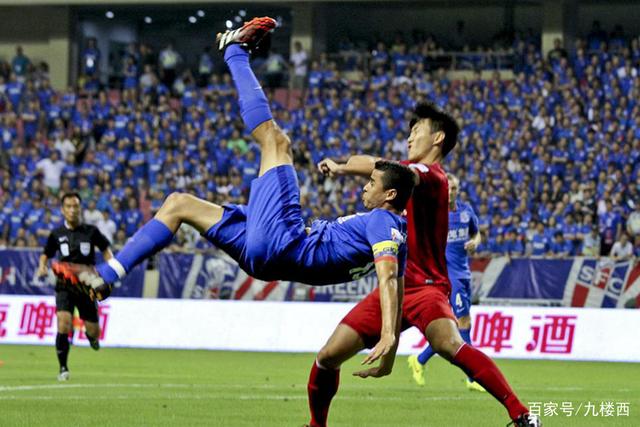 李炎哲22+10新疆加时胜广厦 胡金秋22+12