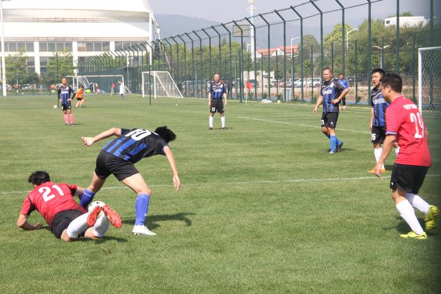 约基奇连4场三双掘金大胜76人 猛龙逆转魔术